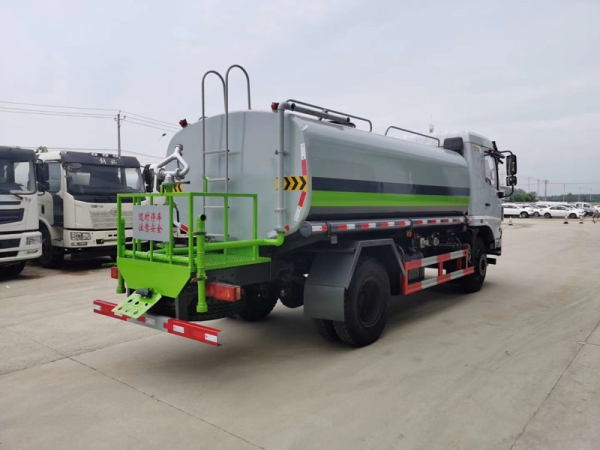 東風華神12噸多功能灑水車