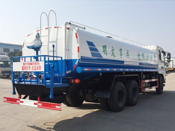 東風(fēng)特商后八輪18-20方灑水車(chē)