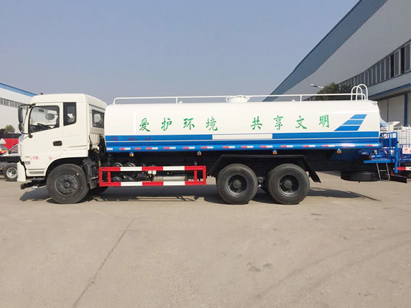 東風(fēng)特商后八輪18-20方灑水車(chē)