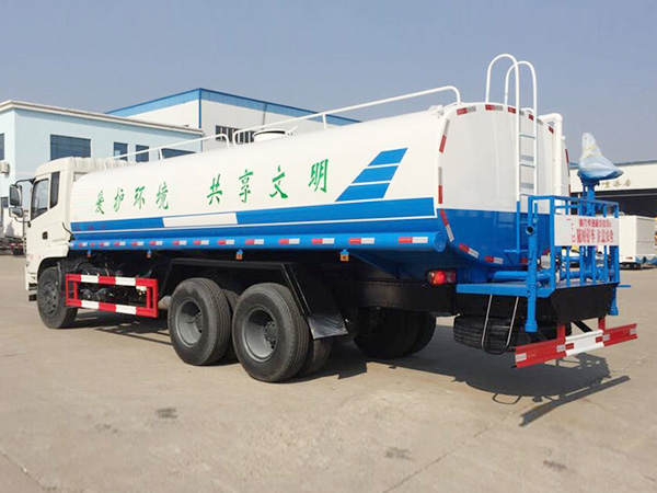 東風(fēng)特商后八輪18-20方灑水車(chē)