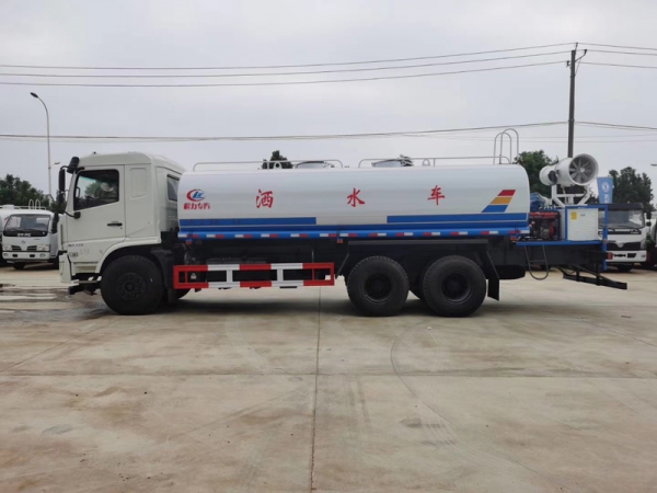東風(fēng)錦程18噸灑水車，后八輪灑水車價(jià)格