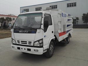 五十鈴吸塵車(chē)（1方水罐4方塵罐）