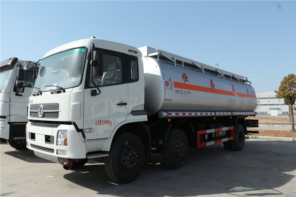 東風(fēng)天錦小三軸20方運油車