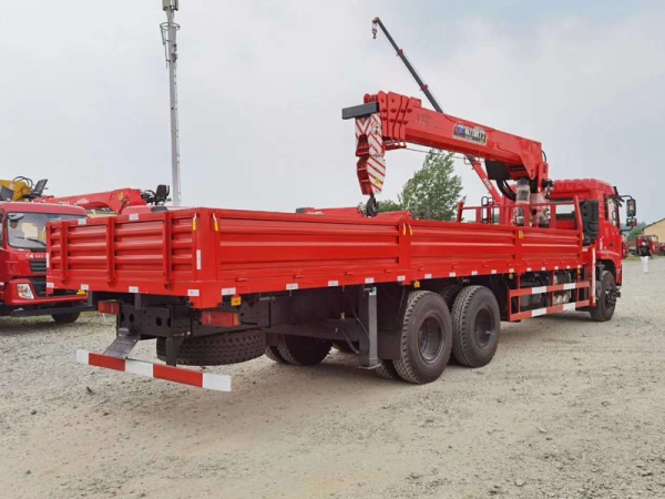 東風(fēng)D3L后雙橋12噸隨車吊