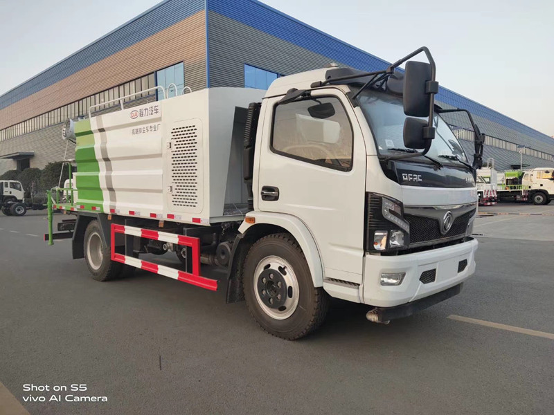 國(guó)六東風(fēng)大多利卡多功能抑塵車