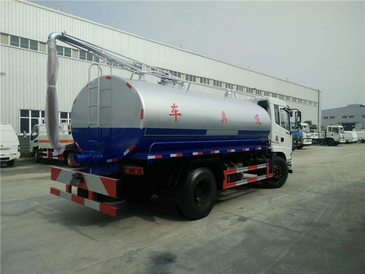 東風(fēng)御虎12.5方吸糞車(chē)