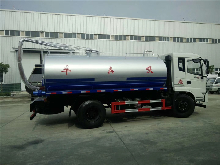 東風(fēng)御虎12.5方吸糞車(chē)