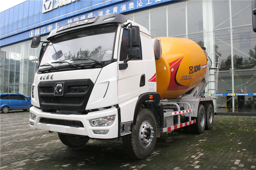 徐工祺龍12立方攪拌車(chē)