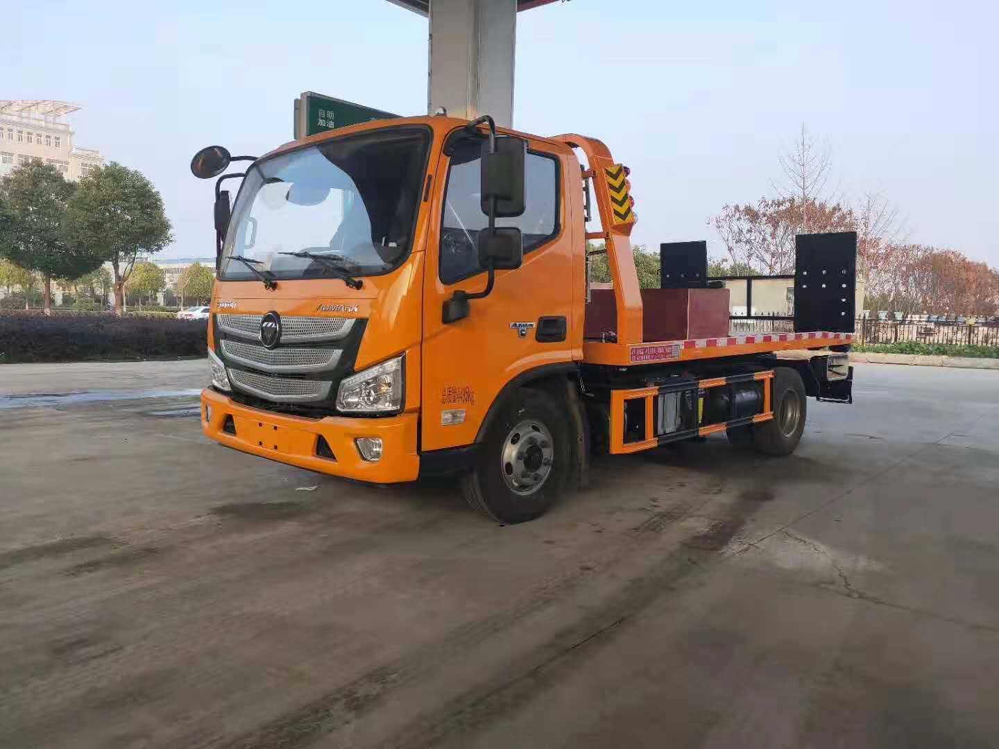 歐馬可藍(lán)牌清障車一拖二