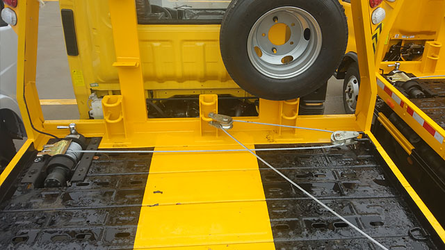 歐馬可藍(lán)牌清障車一拖二