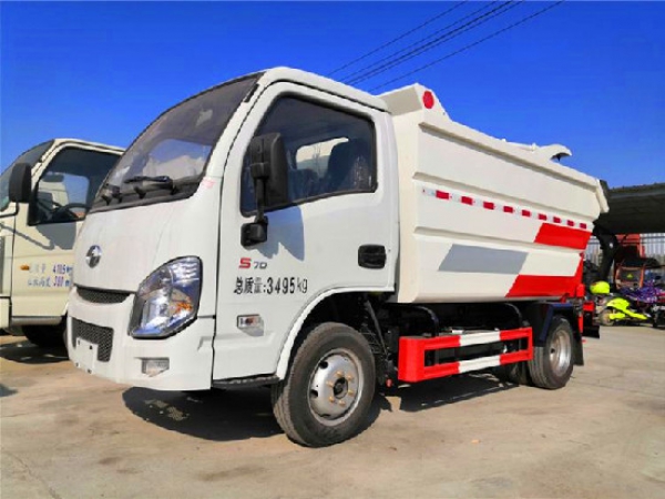 躍進(jìn)S70國(guó)六4方無(wú)泄漏壓縮垃圾車(chē)