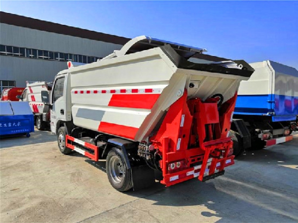 躍進(jìn)S70國(guó)六4方無(wú)泄漏壓縮垃圾車(chē)