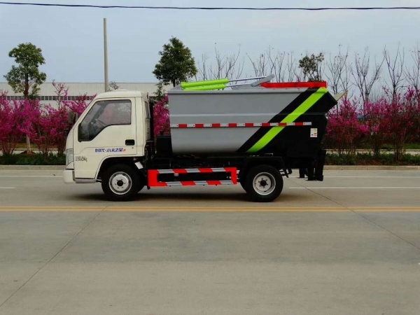 福田小卡3國(guó)六4方無(wú)泄漏后掛壓縮垃圾車