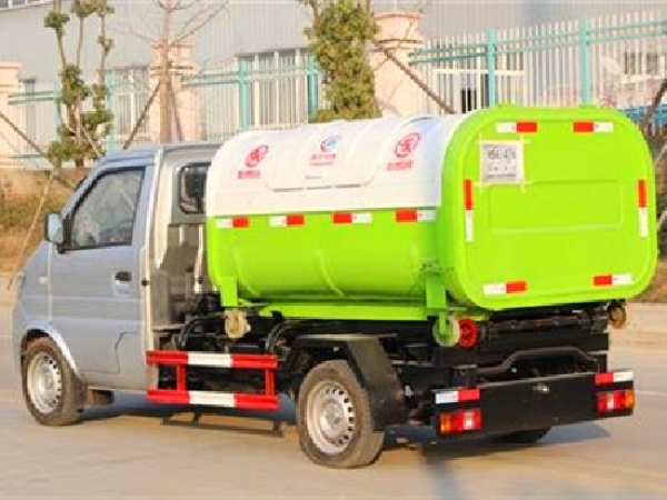 東風(fēng)小康國六3方車廂可卸（鉤臂）式垃圾車