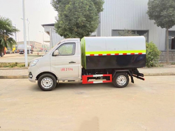 長(zhǎng)安國(guó)六3方密封廂式自卸垃圾車