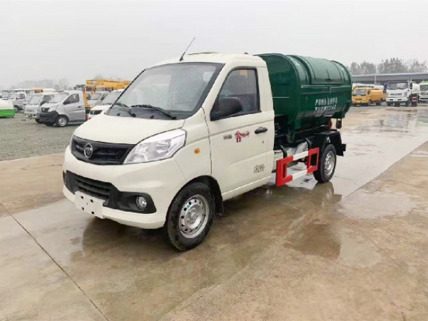 福田祥菱汽油國(guó)六車廂可卸（3方鉤臂）式垃圾車