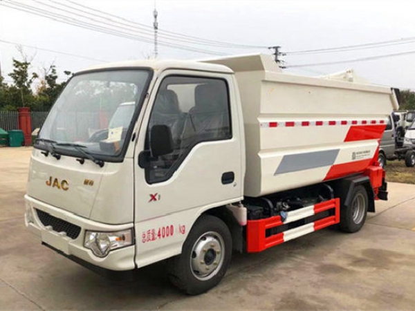 江淮康鈴國(guó)六4方后掛桶自裝卸式垃圾車