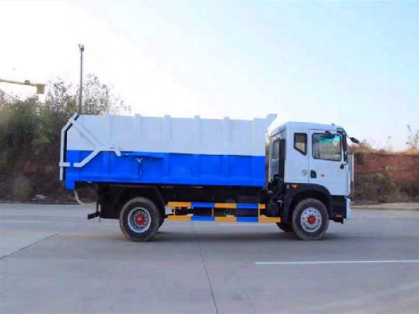 程力威牌CLW5181ZDJ6型壓縮式對(duì)接垃圾車