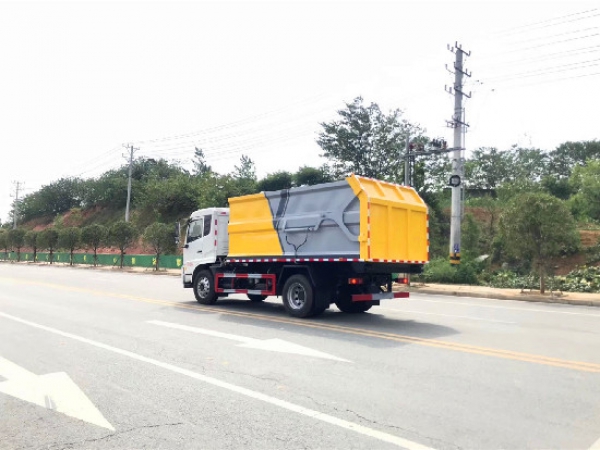 程力威牌CLW5161ZDJD6型壓縮式對(duì)接垃圾車