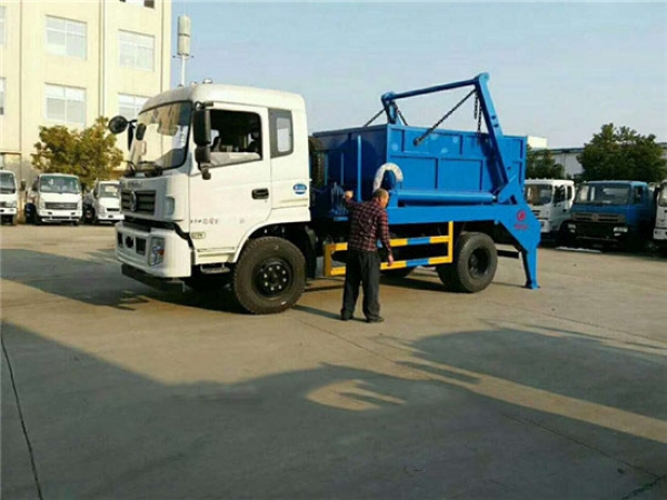 東風153擺臂式垃圾車（8-10方）