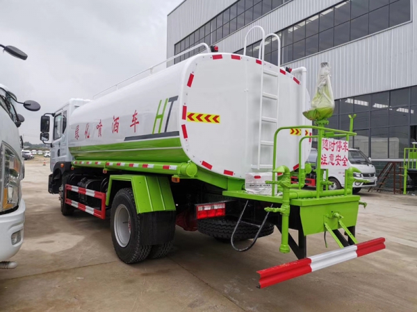 國六12-15方東風D9灑水車