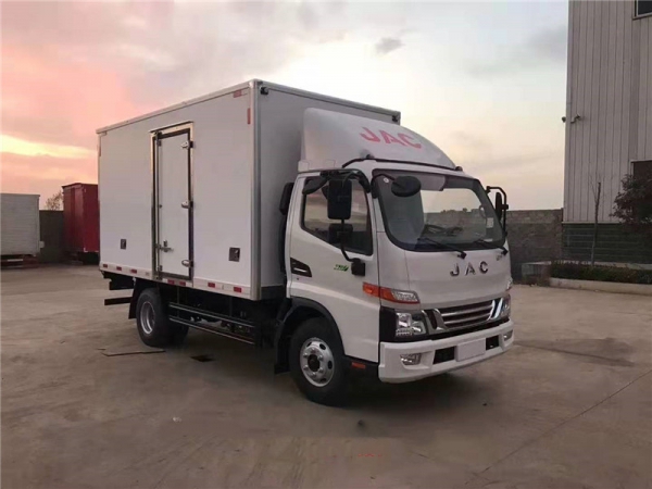 （國(guó)六4.2米）江淮駿鈴V6冷藏車
