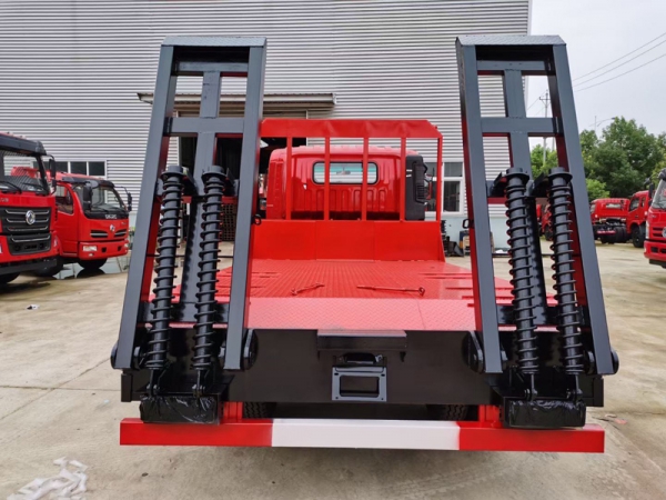 重汽王牌小黃牌平板運(yùn)輸車(chē)