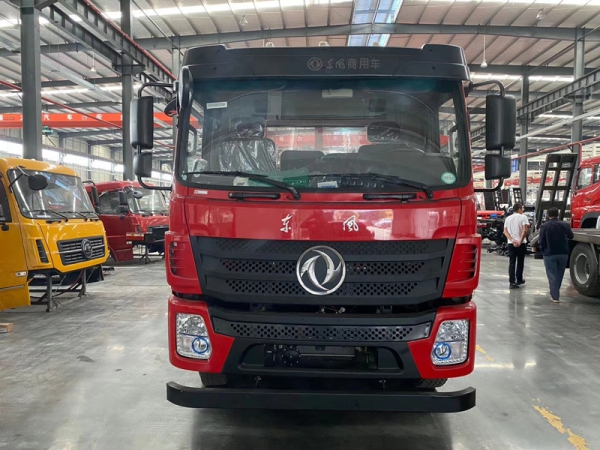 東風(fēng)D17國五后八輪平板拖車