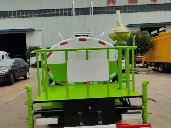 凱馬3-5噸灑水車