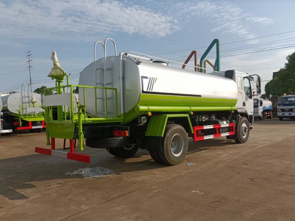 東風(fēng)柳汽15噸灑水車(chē)