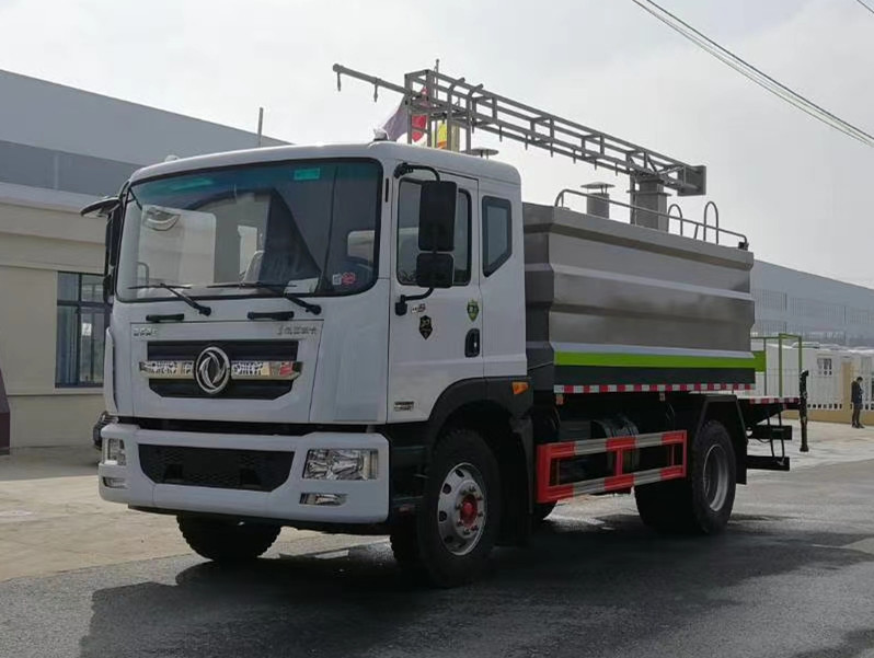 東風(fēng)D9鐵路噴霧抑塵車