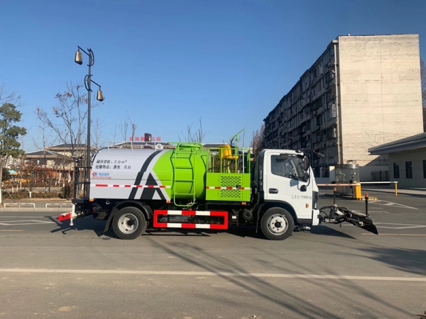 東風(fēng)多利卡8方道路養(yǎng)護(hù)車，清洗車價(jià)格