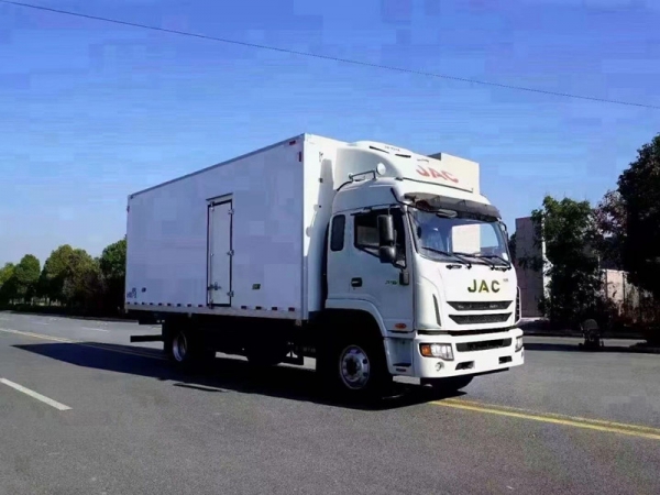 國(guó)六江淮帥鈴Q9冷藏車(chē)6.8米貨廂
