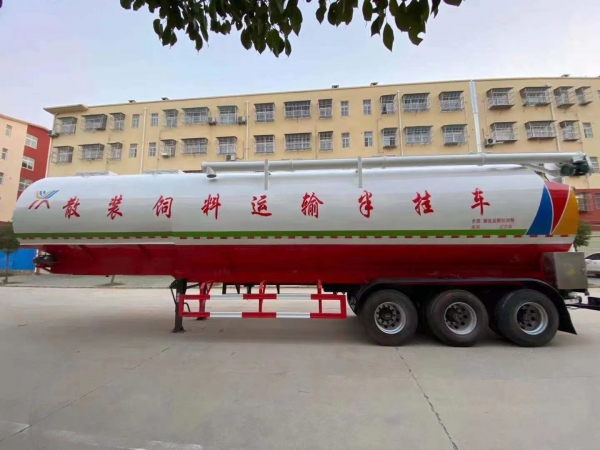 13米半掛65方飼料運(yùn)輸車
