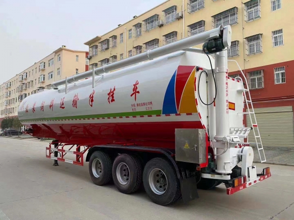 13米半掛65方飼料運(yùn)輸車
