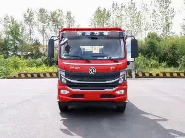 華神小三軸平板運(yùn)輸車(chē)