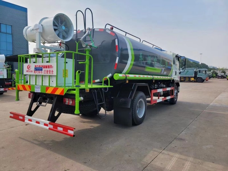 陜汽X9灑水車15噸30米噴霧