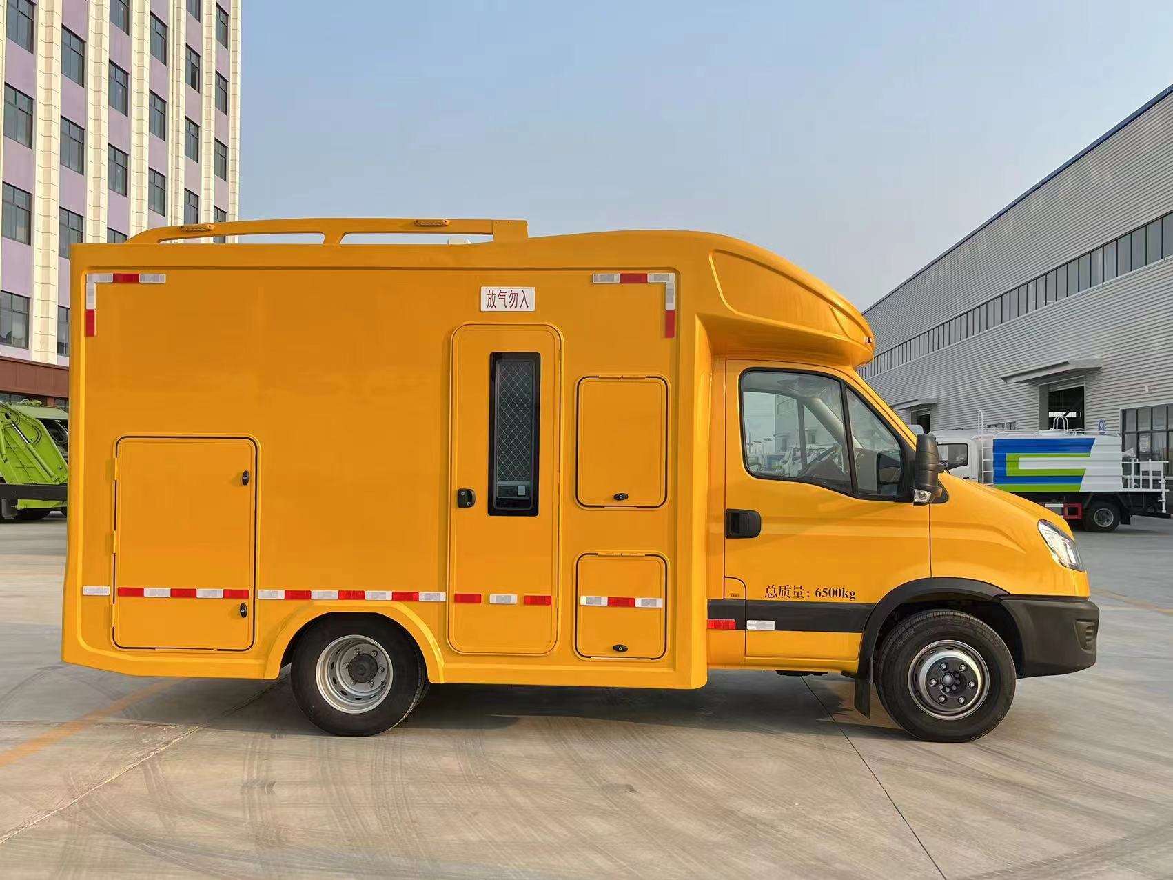 依維柯移動(dòng)儲(chǔ)能電源車