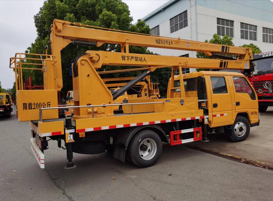 江鈴5062老款 16米折臂高空作業(yè)車